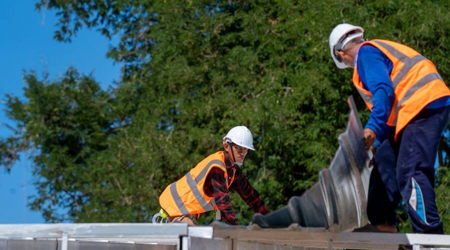 Professional gutter cleaning in Shattuck, OK